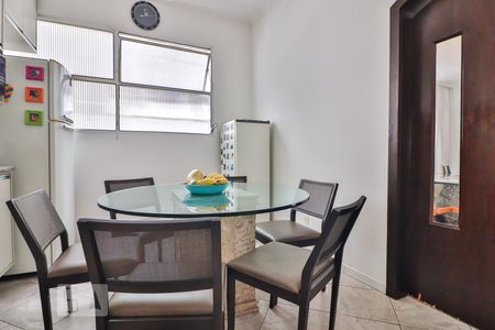Apartamento à venda com 270m², 4 quartos e 2 vagasCozinha