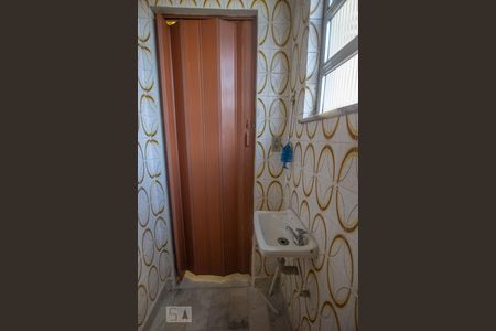 Apartamento para alugar com 61m², 2 quartos e 1 vaga Apartamento para alugar com 61m², 2 quartos e 1 vagaBanheiro de Serviço