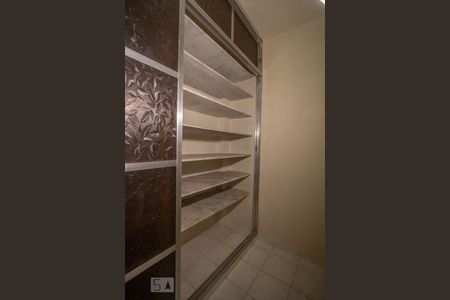 Apartamento para alugar com 61m², 2 quartos e 1 vaga Apartamento para alugar com 61m², 2 quartos e 1 vagaQuarto Dispensa