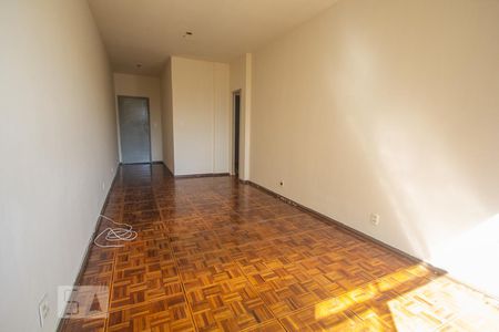 Sala de apartamento para alugar com 3 quartos, 61m² em Penha Circular, Rio de Janeiro