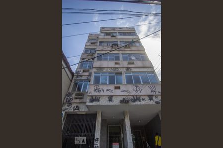 Apartamento para alugar com 61m², 2 quartos e 1 vaga Apartamento para alugar com 61m², 2 quartos e 1 vagaFachada