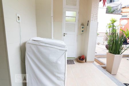 Casa à venda com 270m², 5 quartos e 1 vagaÁrea de Serviço