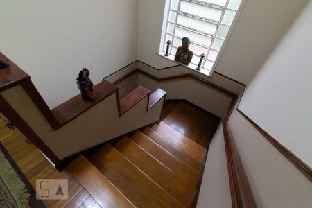 Casa à venda com 270m², 5 quartos e 1 vagaEscada