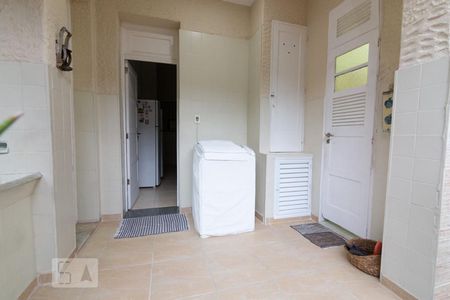 Casa à venda com 270m², 5 quartos e 1 vagaÁrea de Serviço