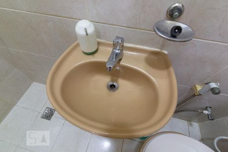 Casa à venda com 270m², 5 quartos e 1 vagaBanheiro de Serviço