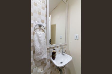 Casa à venda com 270m², 5 quartos e 1 vagaLavabo