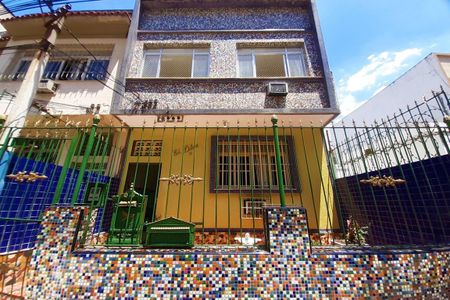 Apartamento à venda com 70m², 2 quartos e sem vaga Apartamento à venda com 70m², 2 quartos e sem vagaFachada