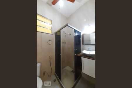 Apartamento à venda com 70m², 2 quartos e sem vaga Apartamento à venda com 70m², 2 quartos e sem vagaBanheiro Social