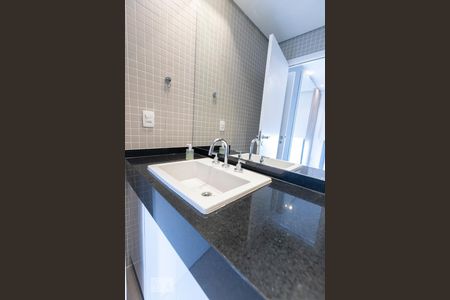 Apartamento à venda com 67m², 1 quarto e 2 vagasBanheiro da Suíte