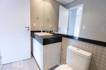 Apartamento à venda com 67m², 1 quarto e 2 vagasBanheiro da Suíte