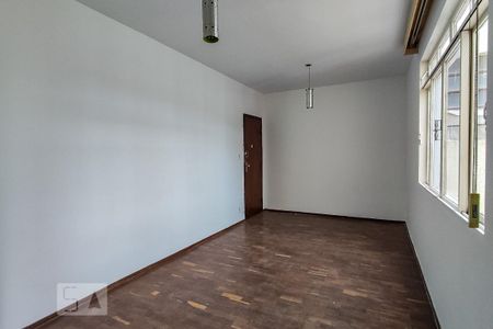 Sala de apartamento para alugar com 2 quartos, 90m² em São Lucas, Belo Horizonte