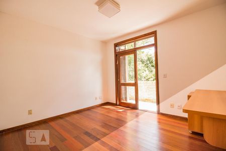 Casa de condomínio à venda com 220m², 3 quartos e 2 vagas Casa de condomínio à venda com 220m², 3 quartos e 2 vagasDormitório