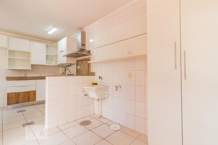 Casa de condomínio à venda com 220m², 3 quartos e 2 vagas Casa de condomínio à venda com 220m², 3 quartos e 2 vagasDetalhe da area de serviço