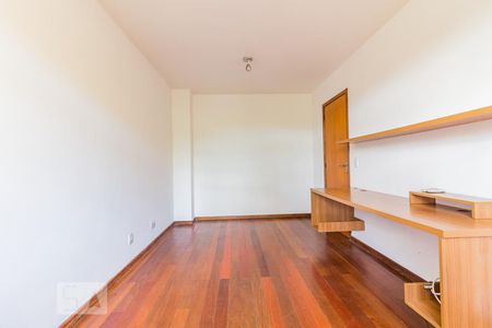 Casa de condomínio à venda com 220m², 3 quartos e 2 vagas Casa de condomínio à venda com 220m², 3 quartos e 2 vagasDormitório2