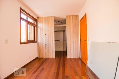 Casa de condomínio à venda com 220m², 3 quartos e 2 vagas Casa de condomínio à venda com 220m², 3 quartos e 2 vagasDormitório3