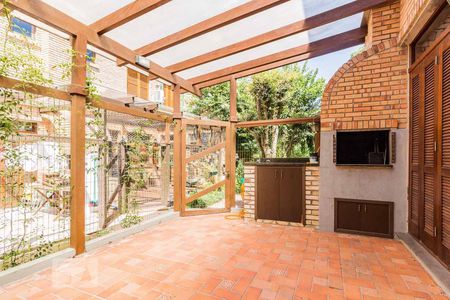 Casa de condomínio à venda com 220m², 3 quartos e 2 vagas Casa de condomínio à venda com 220m², 3 quartos e 2 vagasChurrasqueira