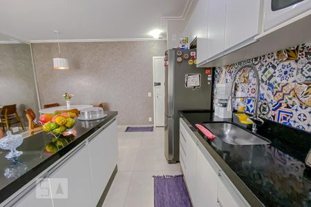 Apartamento para alugar com 73m², 2 quartos e 2 vagasCozinha