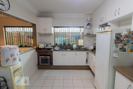 Casa à venda com 250m², 3 quartos e 7 vagasCozinha