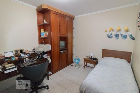 Casa à venda com 250m², 3 quartos e 7 vagasDormitório 2