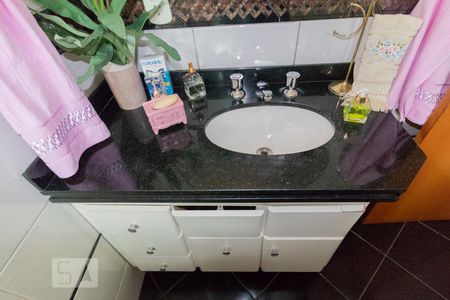 Casa à venda com 250m², 3 quartos e 7 vagasBanheiro da Suíte