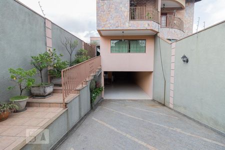 Casa à venda com 250m², 3 quartos e 7 vagasFachada