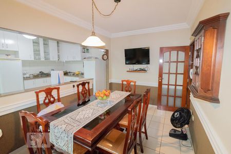 Casa à venda com 250m², 3 quartos e 7 vagasCopa