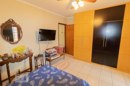 Casa à venda com 250m², 3 quartos e 7 vagasSuíte
