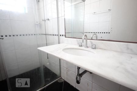 Casa para alugar com 150m², 3 quartos e 4 vagasBanheiro