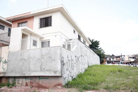 Casa para alugar com 150m², 3 quartos e 4 vagasFachada