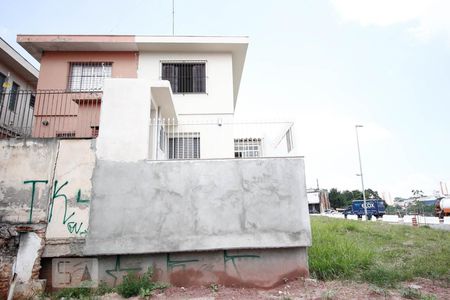 Casa para alugar com 150m², 3 quartos e 4 vagasFachada