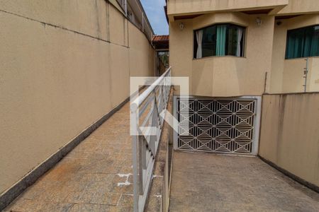 Casa à venda com 240m², 4 quartos e 5 vagasEntrada / Garagem