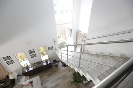 Casa à venda com 450m², 5 quartos e 4 vagasEscada