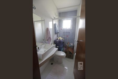 Casa à venda com 450m², 5 quartos e 4 vagasBanheiro da suíte 3