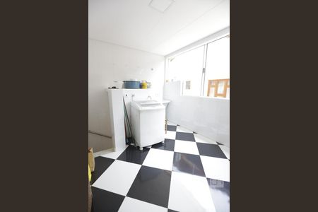 Casa à venda com 450m², 5 quartos e 4 vagasLavanderia