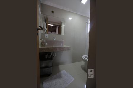 Casa à venda com 450m², 5 quartos e 4 vagasBanheiro Corredor