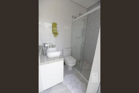 Casa à venda com 450m², 5 quartos e 4 vagasBanheiro externo