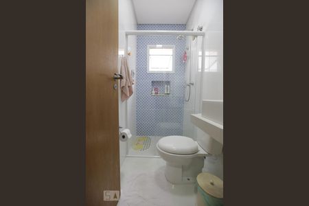 Casa à venda com 450m², 5 quartos e 4 vagasBanheiro da Suíte 2