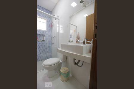 Casa à venda com 450m², 5 quartos e 4 vagasBanheiro da Suíte 2