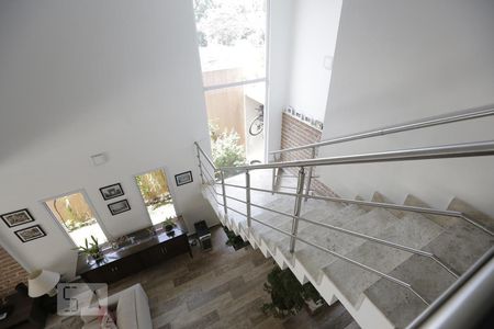 Casa à venda com 450m², 5 quartos e 4 vagasEscada