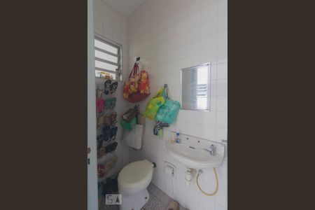 Casa à venda com 114m², 3 quartos e 2 vagas Casa à venda com 114m², 3 quartos e 2 vagasÁrea de Serviço e Quintal - Banheiro