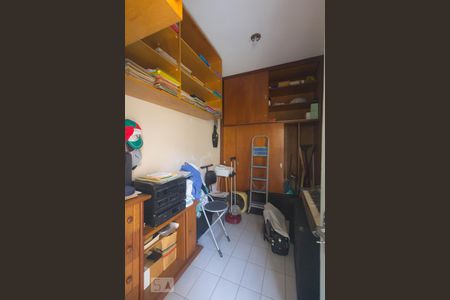 Casa à venda com 114m², 3 quartos e 2 vagas Casa à venda com 114m², 3 quartos e 2 vagasÁrea de Serviço e Quintal - Quarto