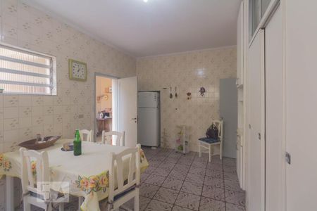 Casa à venda com 114m², 3 quartos e 2 vagas Casa à venda com 114m², 3 quartos e 2 vagasCozinha