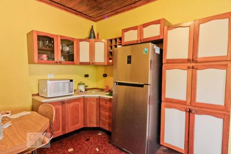 Casa à venda com 350m², 6 quartos e 3 vagas Casa à venda com 350m², 6 quartos e 3 vagasCasa 2 - Cozinha