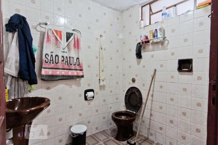 Casa à venda com 350m², 6 quartos e 3 vagas Casa à venda com 350m², 6 quartos e 3 vagasCasa 1 - Banheiro
