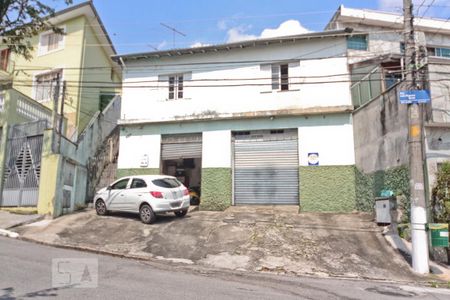 Casa à venda com 350m², 6 quartos e 3 vagas Casa à venda com 350m², 6 quartos e 3 vagasFachada