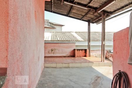 Casa à venda com 350m², 6 quartos e 3 vagas Casa à venda com 350m², 6 quartos e 3 vagasCasa 2 - Área externa
