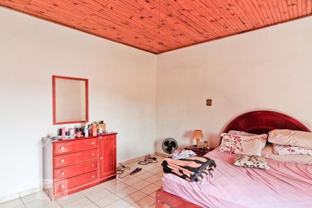 Casa à venda com 350m², 6 quartos e 3 vagas Casa à venda com 350m², 6 quartos e 3 vagasCasa 1 - Quarto 1