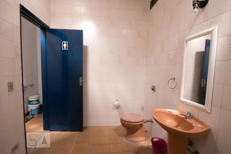 Banheiro 2 de casa para alugar com 2 quartos, 80m² em Vila Mafra, São Paulo