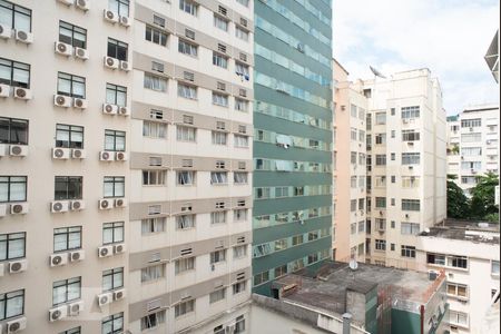 Vista Sala de apartamento para alugar com 3 quartos, 80m² em Copacabana, Rio de Janeiro