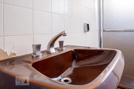 Casa à venda com 180m², 3 quartos e 2 vagasBanheiro